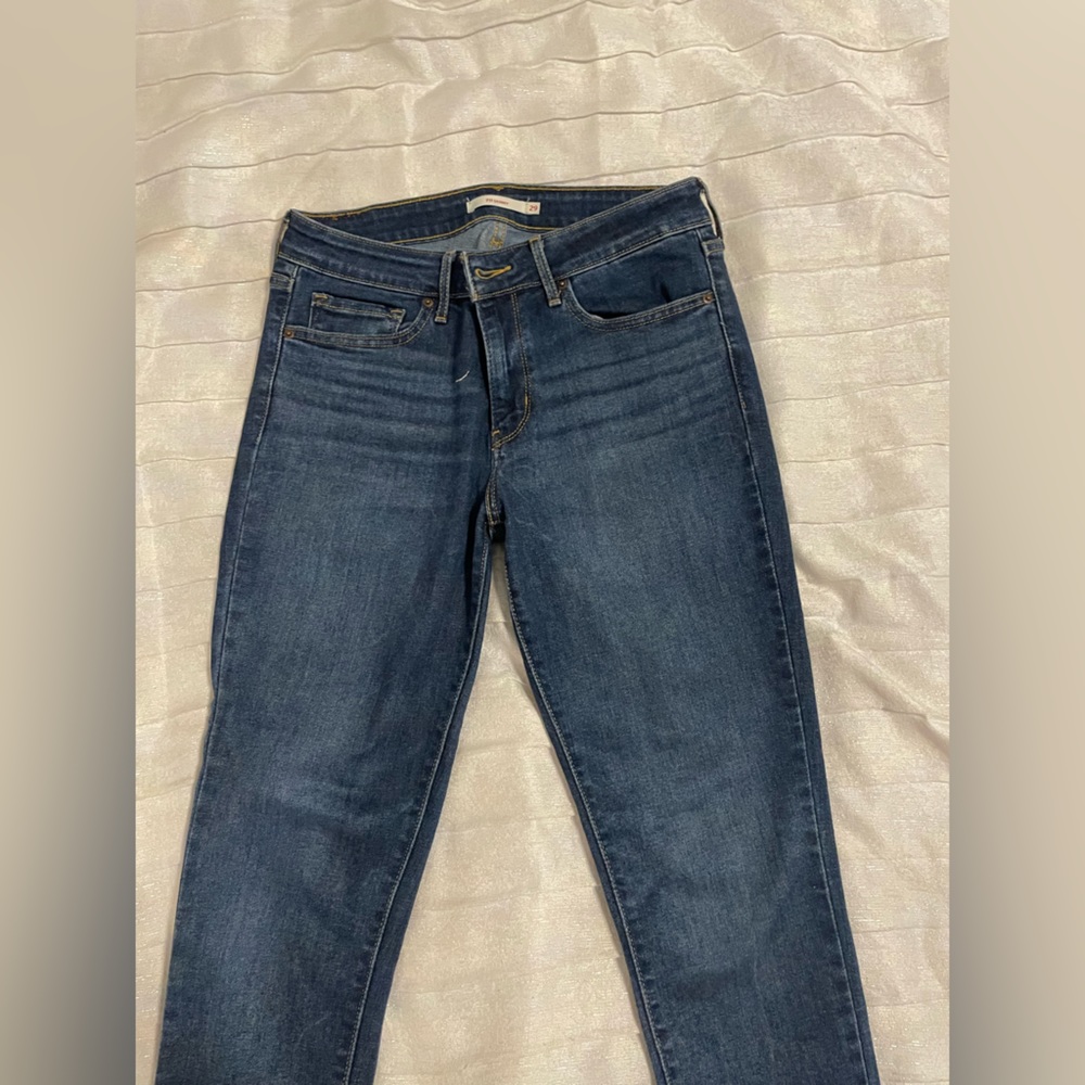 Levi’s 711 skinny size 29